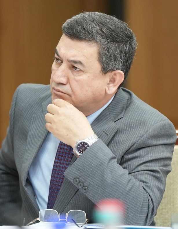 rektor rasmi